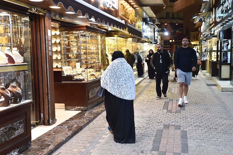 سوق الذهب شهد انتعاشا هذه الأيام 		(متين غوزال)﻿