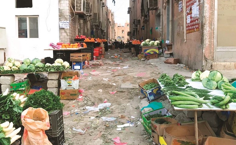 جانب من الأسواق العشوائية في الجليب