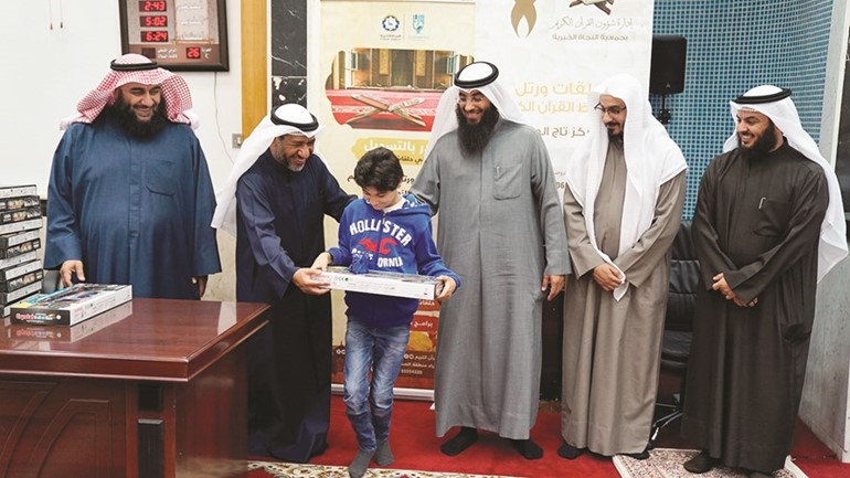 تكريم أحد أصحاب الهمم