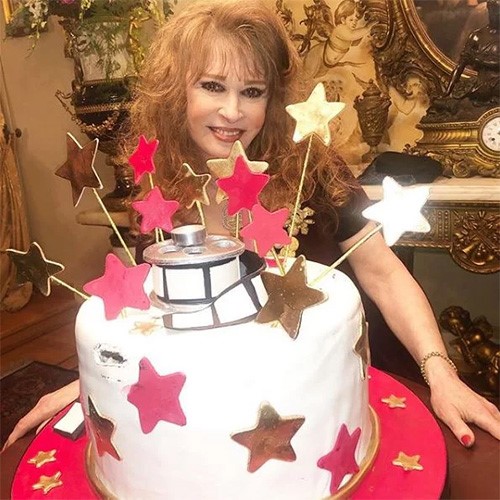 شاهد.. أحدث ظهور لـ نيللي في عيد ميلادها