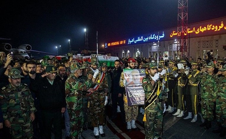 جثمان القائد العسكري الإيراني قاسم سليماني يصل إيران