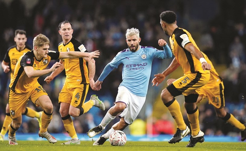 قذيفة جونز تقود رديف ليڤربول لتجاوز إيڤرتون في كأس إنجلترا