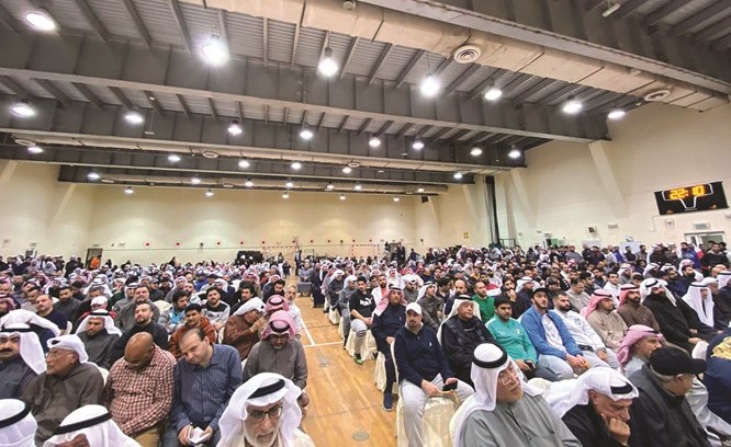 جانب من العمومية غير العادية بمقر النادي العربي	(محمد هاشم)