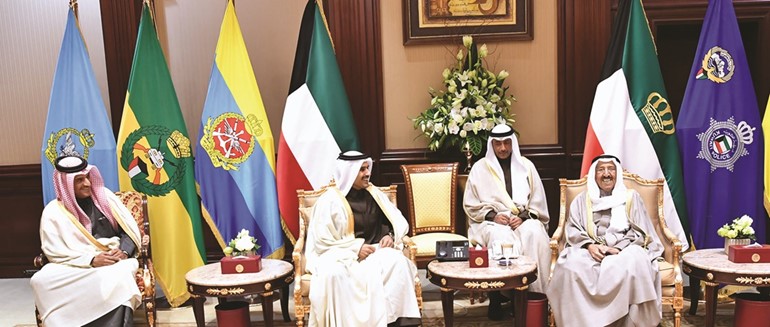 صاحب السمو الأمير الشيخ صباح الأحمد مستقبلا وزير الطاقة القطري