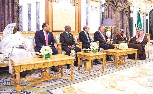 خادم الحرمين الشريفين مستقبلا وزراء خارجية الدول العربية والأفريقية المطلة على البحر الأحمر وخليج عدن	 (واس)