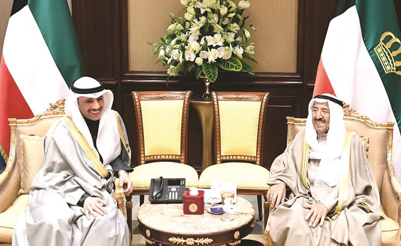 صاحب السمو الأمير الشيخ صباح الأحمد مستقبلا رئيس مجلس الأمة مرزوق الغانم