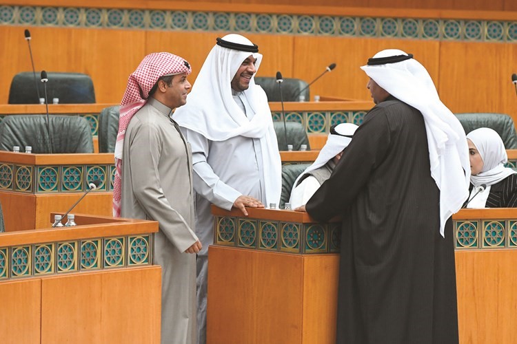 الحميدي السبيعي والشيخ احمد المنصور ود.خالد الفاضل