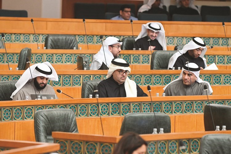 عبدالله الكندري ومبارك الحجرف وعبدالله فهاد