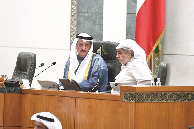 عيسى الكندري وعدنان عبدالصمد﻿