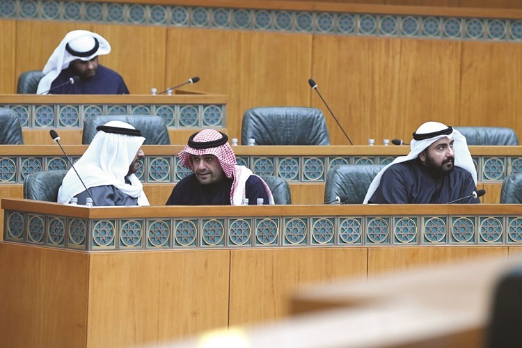 أنس الصالح والشيخ أحمد المنصور﻿