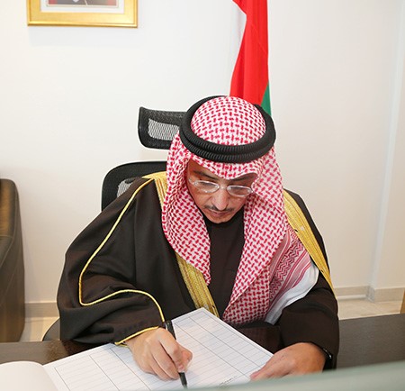وزير الخارجية: مواقف السلطان قابوس إبان الغزو "محفورة بأحرف من نور"