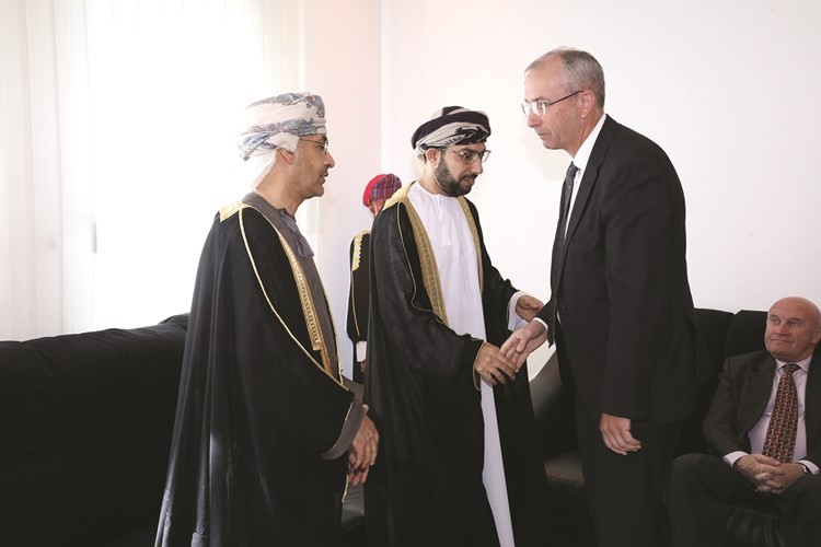 تعزية من السفير البريطاني مايكل دافنبورت