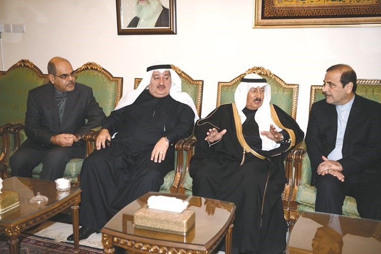 جواد بوخمسين ود.عماد بوخمسين يعزيان