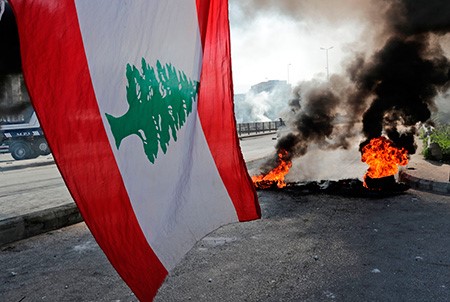 تجدد الاحتجاجات في لبنان بـ"يوم الغضب"..واحتكاك بين الجيش والمتظاهرين