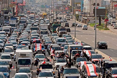 تجدد الاحتجاجات في لبنان بـ"يوم الغضب"..واحتكاك بين الجيش والمتظاهرين