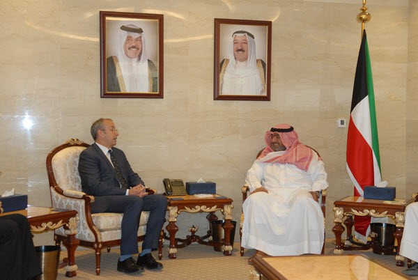 الشيخ ثامر العلي والسفير البريطاني مايكل دافنبورت 