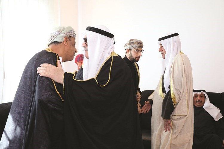 عبدالإله معرفي وعبدالفتاح معرفي يقدمان التعازي