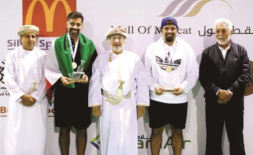 احمد وحسين دشتى على منصة التتويج