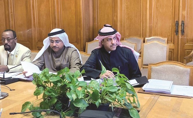خالد العتيبي خلال اجتماع اللجنة الاقتصادية
