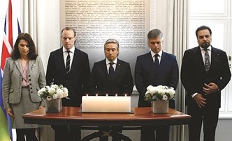 وزراء خارجية كندا والسويد وأوكرانيا وبريطانيا وافغانستان عقب اجتماع تنسيقي بخصوص ضحايا الطائرة الاوكرانية في طهران امس						 (رويترز)