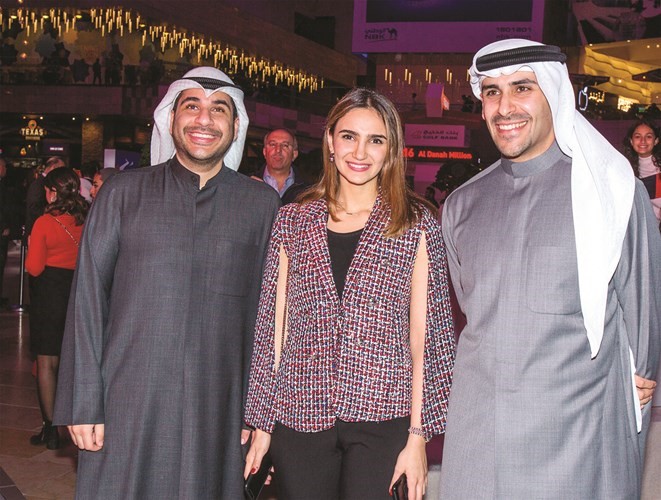 فريق الاتصالات الخارجية بالبنك