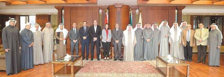 علي الغانم وعبدالوهاب الوزان ومحمد الصقر وإبراهيم العربي في لقطة جماعية
