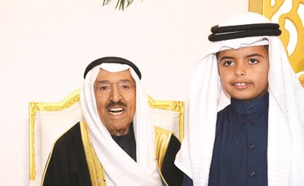 صاحب السمو الأمير الشيخ صباح الأحمد وشقيق المعرس صباح يوسف العنزي