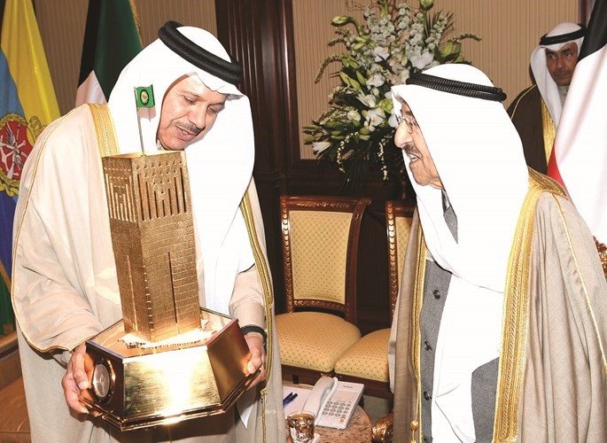 صاحب السمو الأمير مستقبلا عبداللطيف الزياني