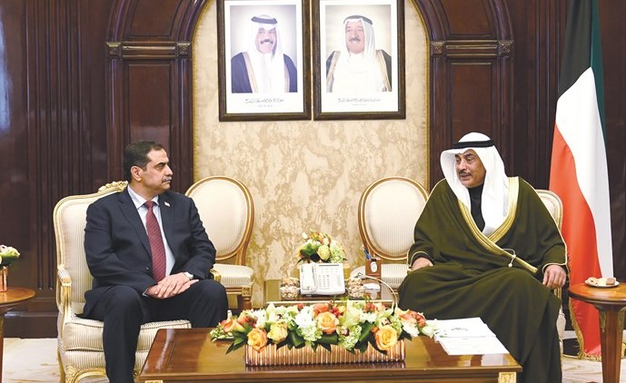 سمو الشيخ صباح الخالد مستقبلا وزير الدفاع العراقي