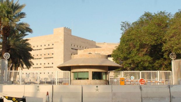 "الخارجية السعودية" تدين الاعتداء الإرهابي الحوثي على مسجد في مأرب اليمنية