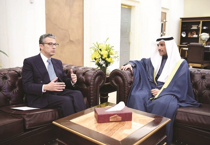 رئيس مجلس الأمة مرزوق الغانم مستقبلا السفير الايطالي لدى الكويت