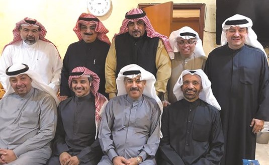 عدد من أعضاء دواوين الكويت