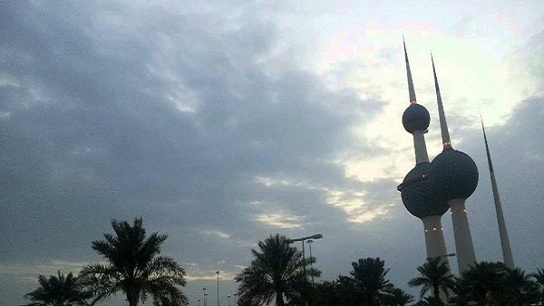 "الأرصاد": طقس معتدل نهاراً وفرصة لأمطار رعدية متفرقة تبدأ مساء اليوم