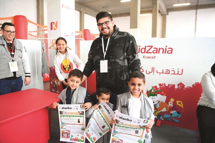 الزميل وليد جمعة ومشاركة مميزة في جناح الأنباء