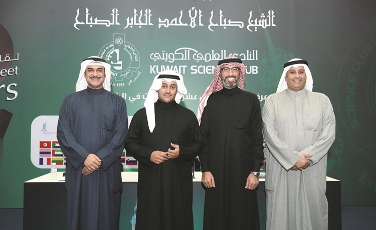 طلال جاسم الخرافي ود.يحيى عبدال وم.أوس النصف وجمال السنعوسي عقب المؤتمر