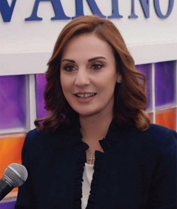 وزيرة الشباب والرياضة فارتينيه أوهانيان 