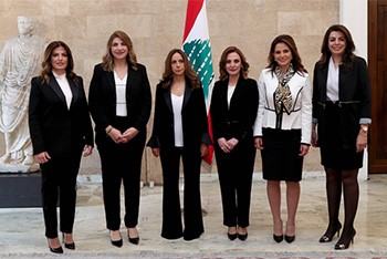 6 وزيرات في الحكومة من بين 20 عضواً