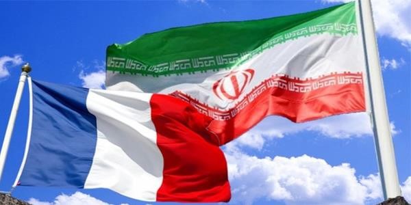 ماكرون: فرنسا لن تكون مرنة بشأن طموح إيران النووي