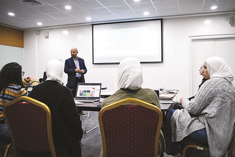 تعاون مشترك بين «الخليج للعلوم والتكنولوجيا» وكلية لندن للاقتصاد والعلوم السياسية