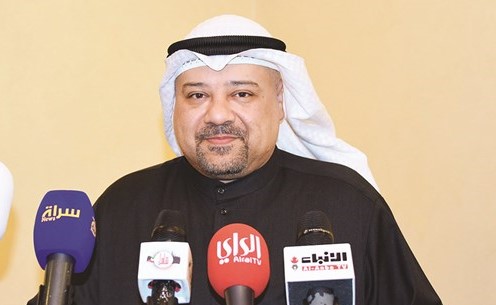 د. خالد مهدي متحدثا خلال الندوة