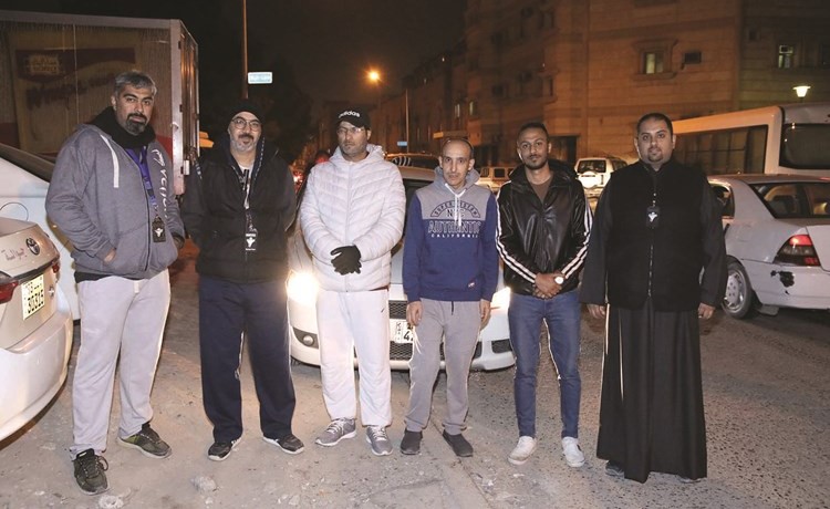 عدد من مفتشي اللجنة المشتركة برفقة الزميل كريم طارق	(ريليش كومار)