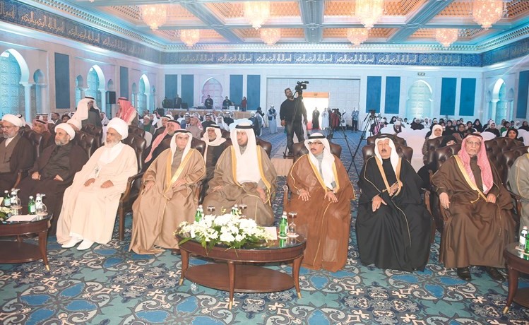 المستشار د.فهد العفاسي ومحمد الجلاهمة وجواد بوخمسين وعبدالوهاب الوزان في مقدمة الحضور خلال الملتقى