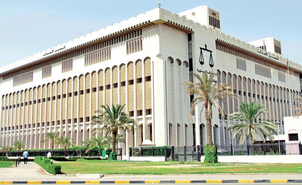 الحبس 20 عاماً لوافد استولى على مصروفات العلاج بسفارة الكويت في أبوظبي