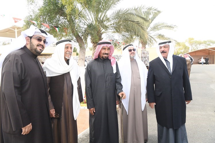 الفريق م.عبدالفتاح العلي والشيخ علي الجابر وعدد من الحضور