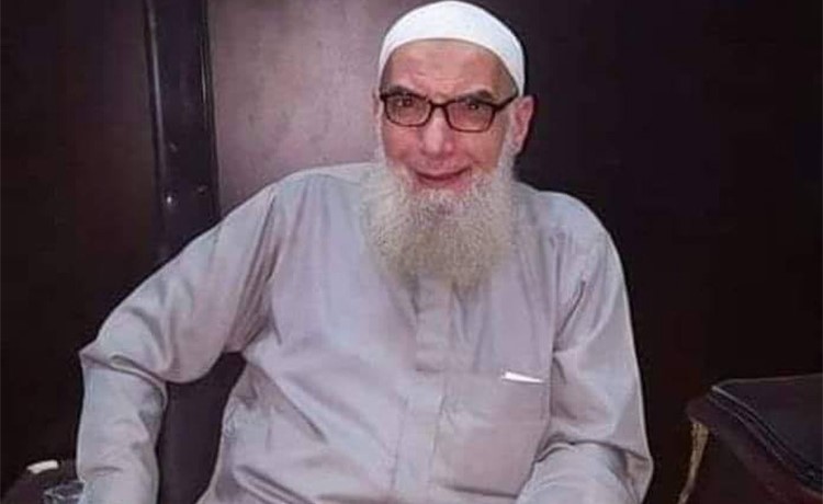 بالفيديو.. وفاة خطيب مسجد وهو يردد كلمات التوحيد من أعلى المنبر
