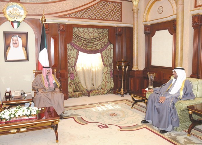 سمو ولي العهد مستقبلا الشيخ أحمد المنصور