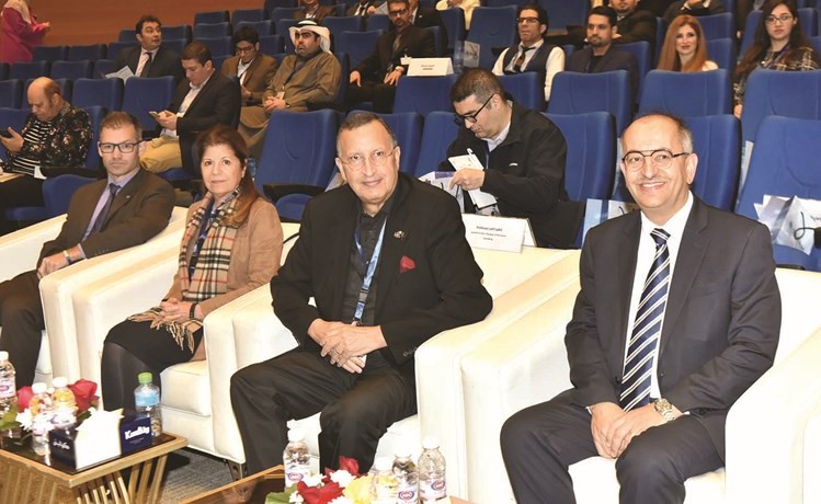 د.خالد البقاعين ود.لطيف لديد وسميرة عمر في مقدمة الحضور	 (محمد هنداوي)