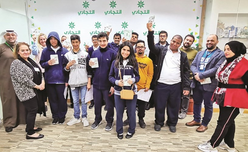 «التجاري» يستضيف طلبة « دسمان ثنائية اللغة»