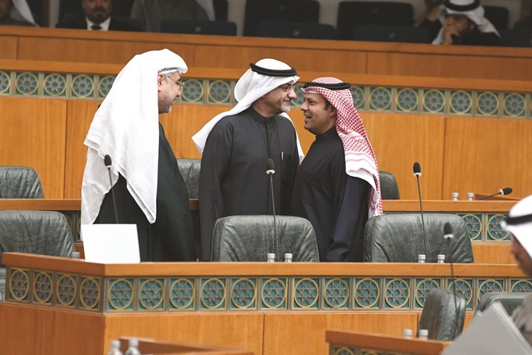 فيصل الكندري ود.خليل عبدالله وخالد الشطي