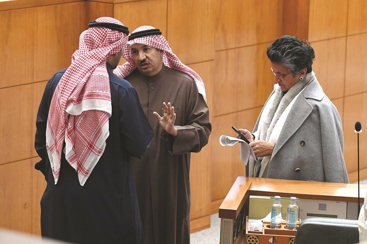 صفاء الهاشم ووليد الجاسم ويوسف الفضالة